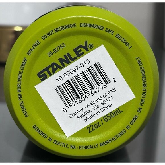 Stanley Iceflow Flip Straw 22oz Water Bottle, ALOE GREEN - Picture 4 of 5